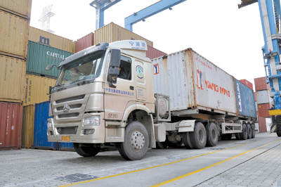 寧波港集裝箱運輸總經(jīng)理吳偉 看好甩掛運輸前景